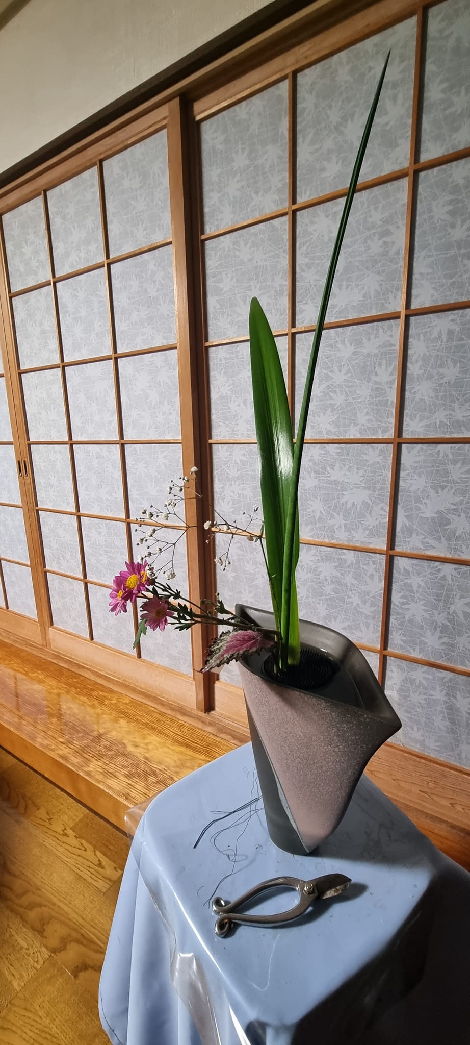 Az ikebana ajándéka – egy vacsora, egy kihagyott alkalom, és egy új megértés