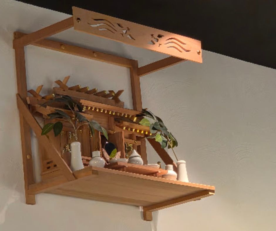 A kamidana – amikor az istenek is hazaköltöznek